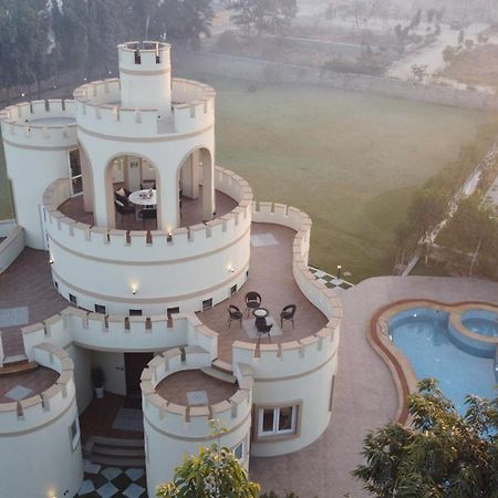 Stayvista'S Mystic Castle With Terrace, Swimming Pool, Lawn With Gazebo ジャイプール エクステリア 写真