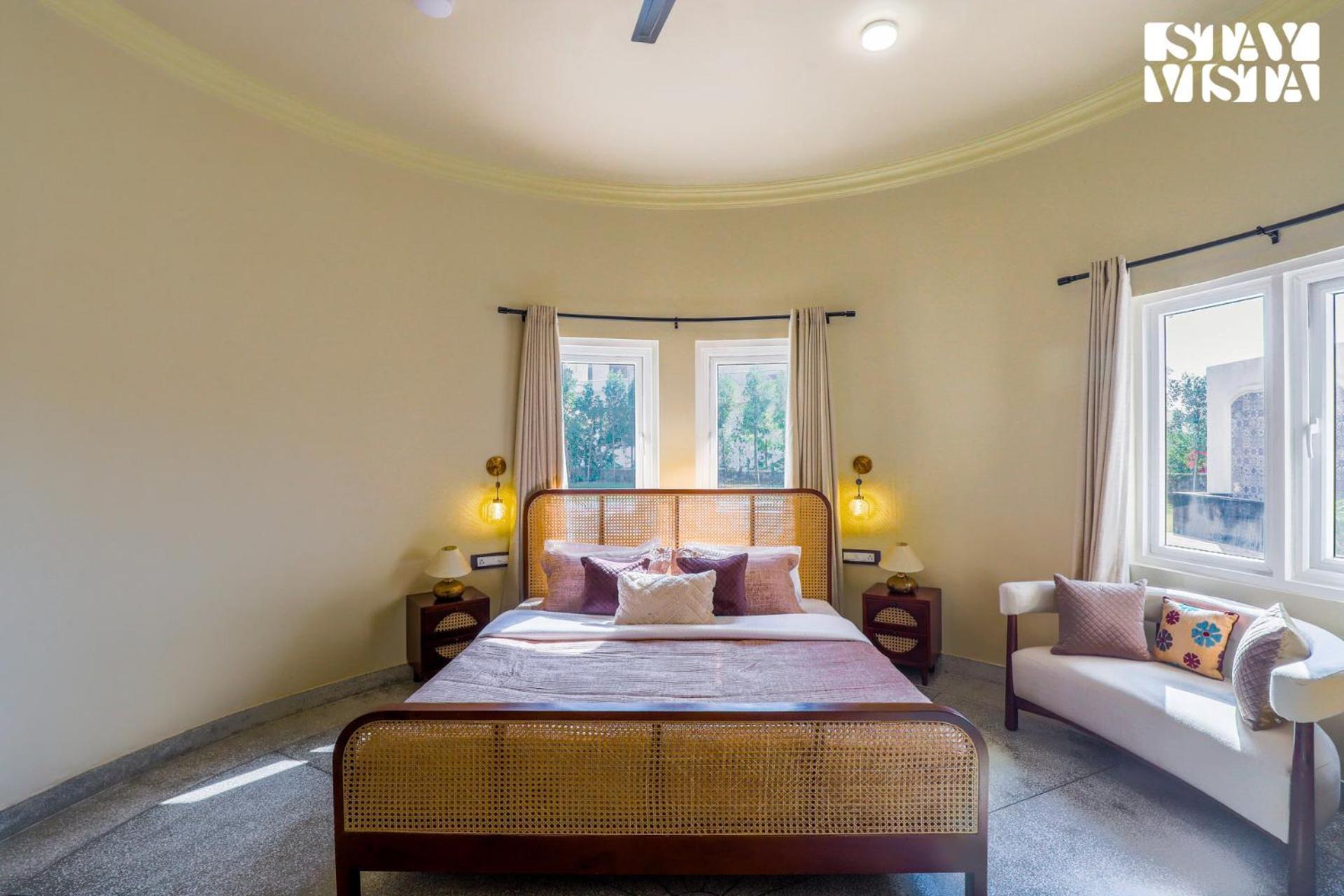 Stayvista'S Mystic Castle With Terrace, Swimming Pool, Lawn With Gazebo ジャイプール エクステリア 写真