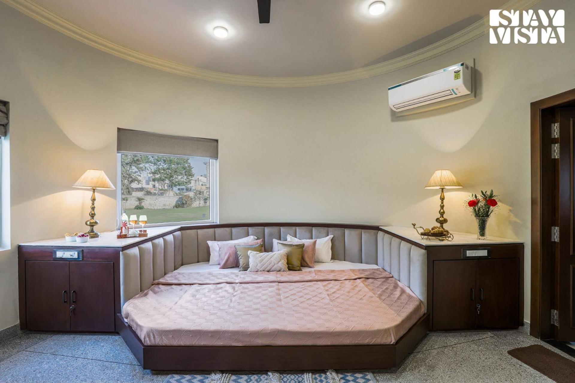 Stayvista'S Mystic Castle With Terrace, Swimming Pool, Lawn With Gazebo ジャイプール エクステリア 写真