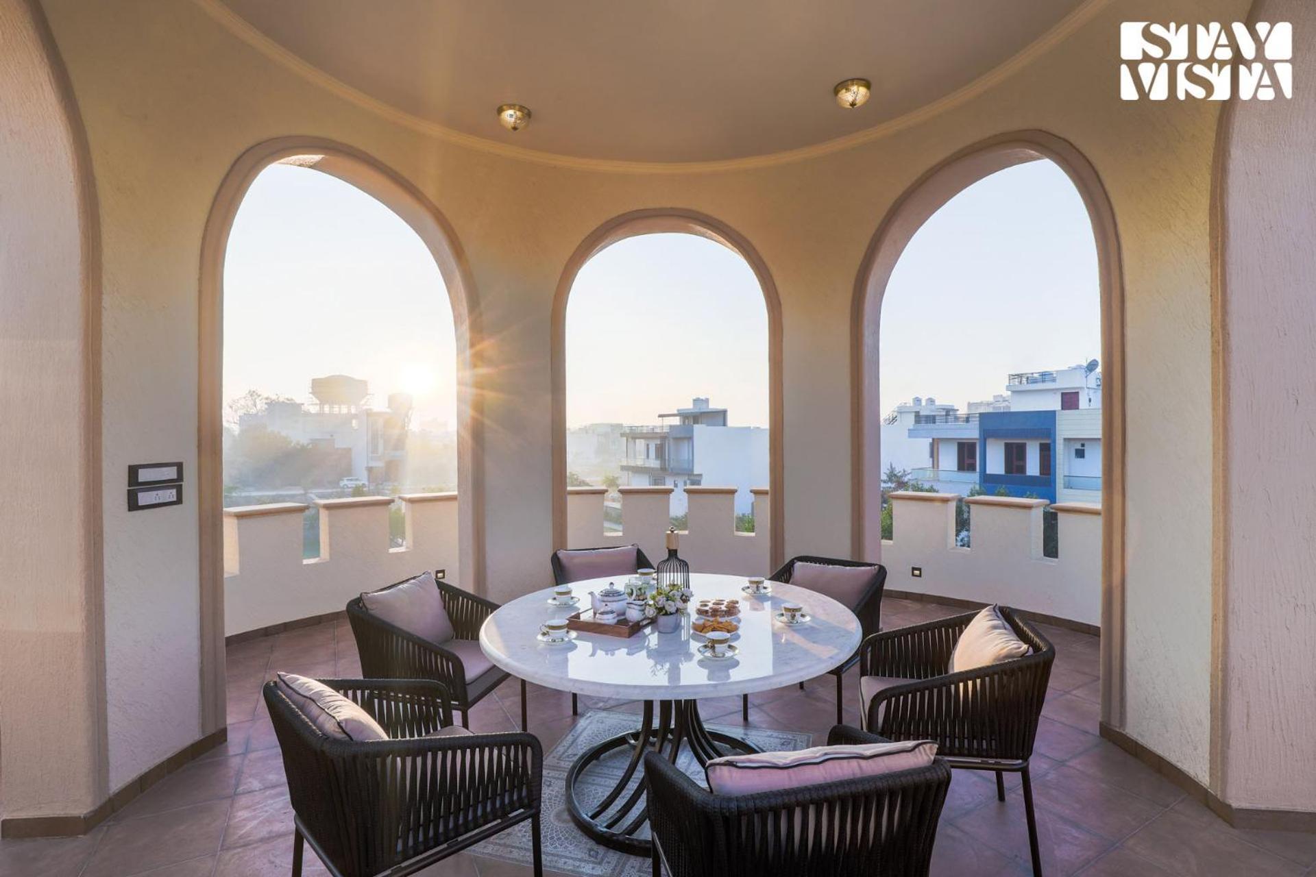 Stayvista'S Mystic Castle With Terrace, Swimming Pool, Lawn With Gazebo ジャイプール エクステリア 写真
