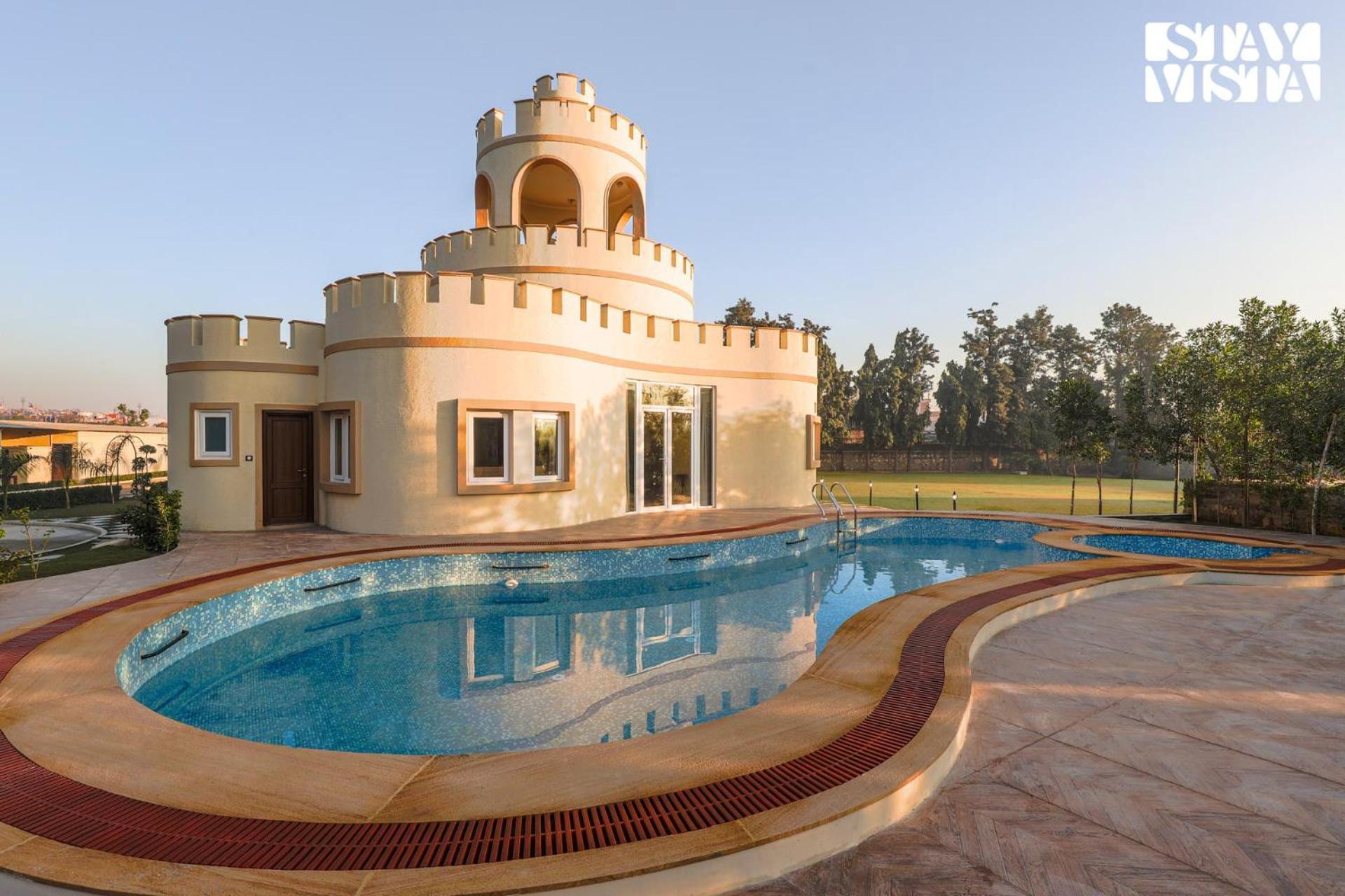 Stayvista'S Mystic Castle With Terrace, Swimming Pool, Lawn With Gazebo ジャイプール エクステリア 写真