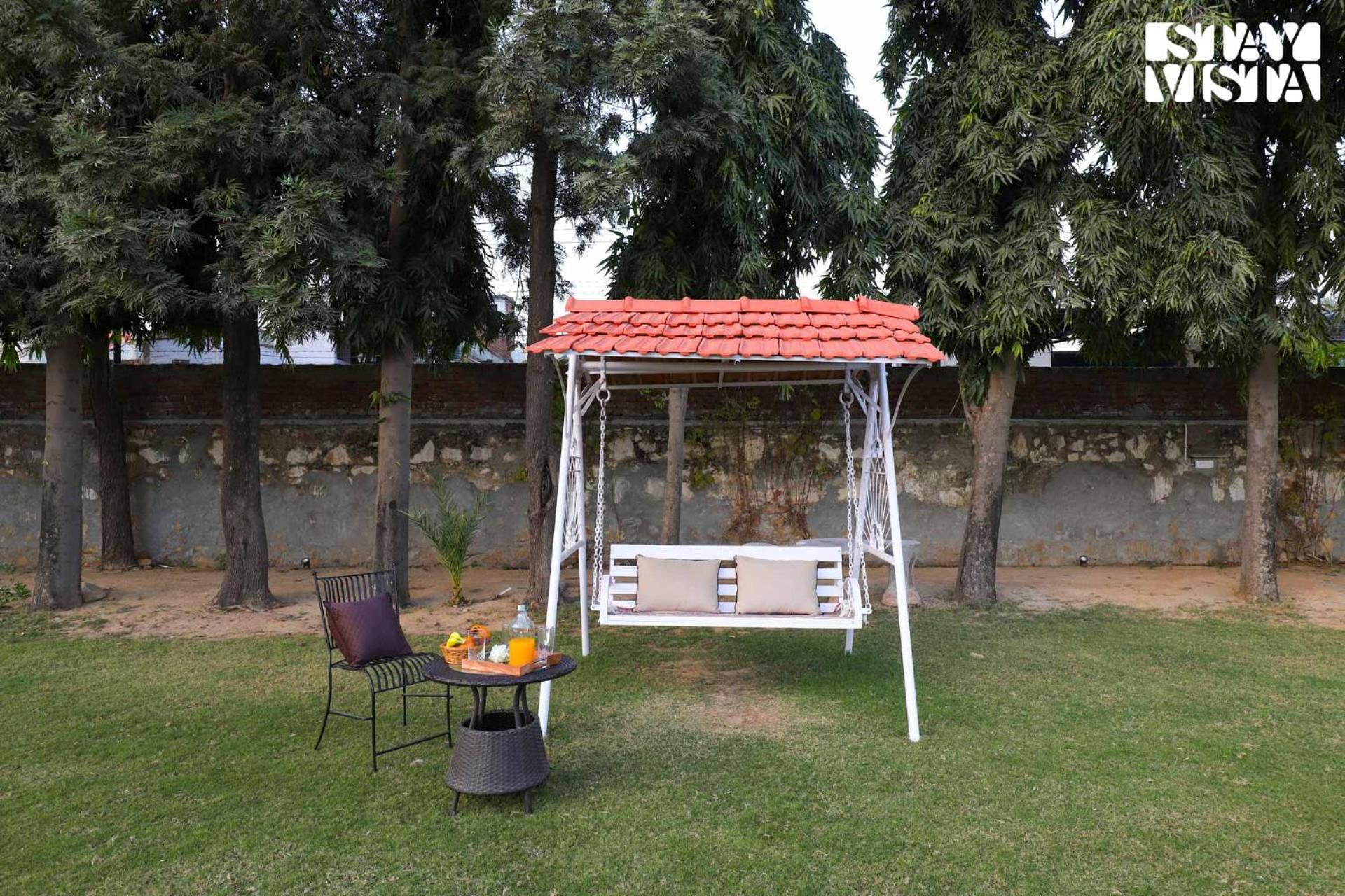 Stayvista'S Mystic Castle With Terrace, Swimming Pool, Lawn With Gazebo ジャイプール エクステリア 写真